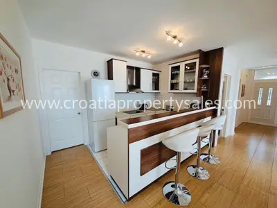Kuća, Brač, 106 m², 750 000 € - 12