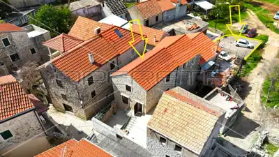 Kuća 100 m², Jelsa na Hvaru, 350 m od mora
