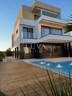 Villa 310 m², Sukošan - Meerblick und Pool - 3