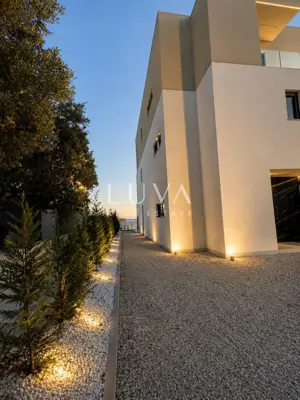 Villa 310 m², Sukošan - Meerblick und Pool - 10