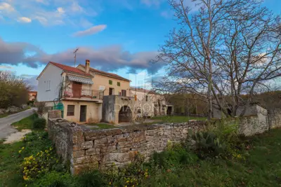 Stone house, Mrgani, 230 m² and yard - 4