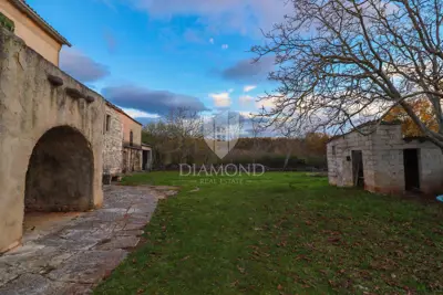Stone house, Mrgani, 230 m² and yard - 8