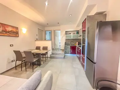 Stan u Zambratiji, 200 m od mora i plaže