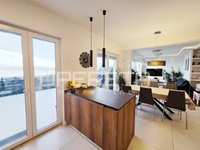Apartment 114,75 m², Turnić, Rijeka - sea view - 1