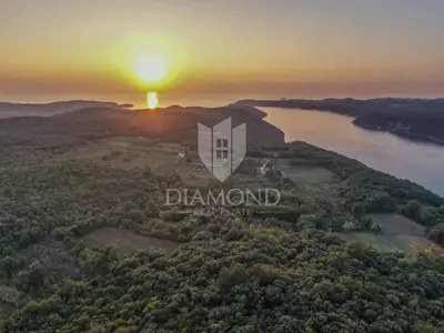 Land 25,000 m², Rovinj - peace by the forest and Limski kanal - 10