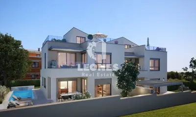 Semi-detached house, Novigrad, pool and sea view