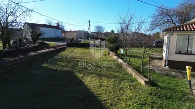 Kuća u Barbanu, 1.713 m² okućnice i vrt - 7