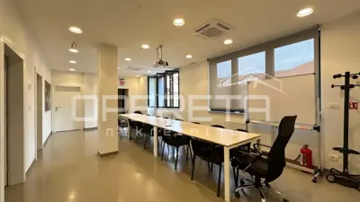 Commercial space 229 m², Slavonski Brod Center - excellent location - 11