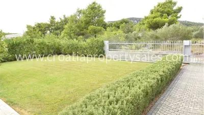 House in Šibenik, pool and garden, 150 m from the beach - 3