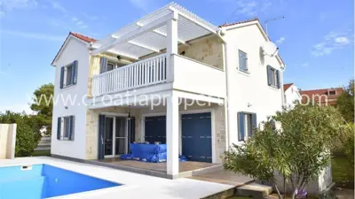 House in Šibenik, pool and garden, 150 m from the beach - 2