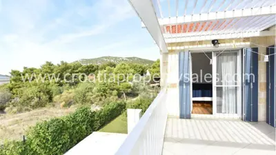House in Šibenik, pool and garden, 150 m from the beach - 5