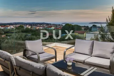 Haus 360 m², Fažana - Pool und Meerblick - 2