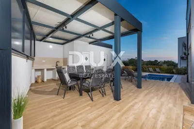 Haus 360 m², Fažana - Pool und Meerblick - 11