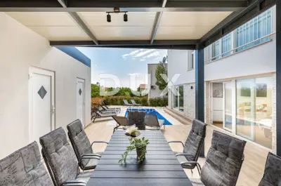 Haus 360 m², Fažana - Pool und Meerblick - 6