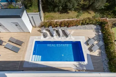 Haus 360 m², Fažana - Pool und Meerblick - 9