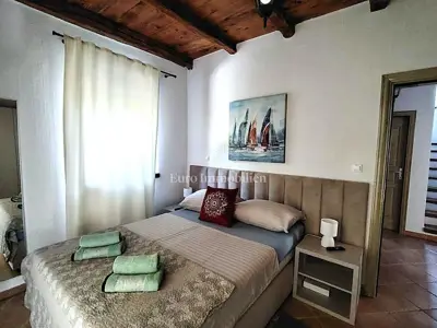 Villa in Svetvinčenat, beheizter Pool und authentischer istrischer Stil - 12