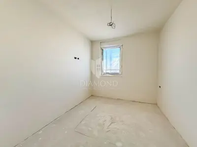 Stan 60 m², Umag - 2 spavaće sobe i lođa - 10