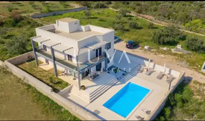 Villa 300 m², Vodice - in Meeresnähe und Dachterrasse - 15