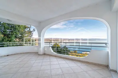 OPATIJA - Imposing villa with panoramic views, 650 m from the sea!