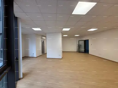 Novo uređeni poslovni prostor u centru Pule!