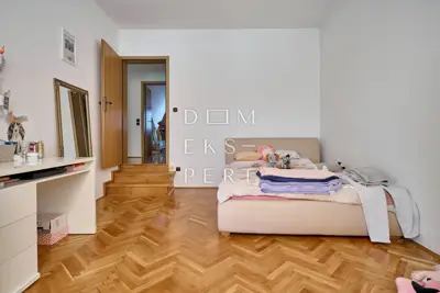 Selčina, Sedmerosobni stan s vrtom, odlična lokacija - 232 m² - 5