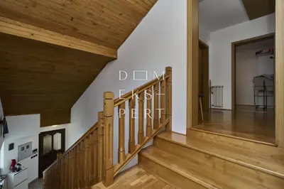 Selčina, Sedmerosobni stan s vrtom, odlična lokacija - 232 m² - 8