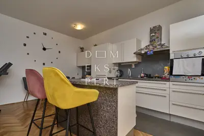 Selčina, Sedmerosobni stan s vrtom, odlična lokacija - 232 m² - 3