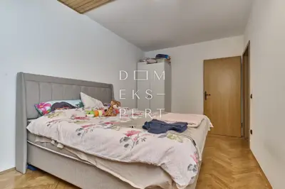 Selčina, Sedmerosobni stan s vrtom, odlična lokacija - 232 m² - 6