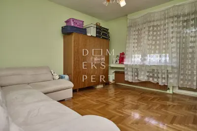 Selčina, Sedmerosobni stan s vrtom, odlična lokacija - 232 m² - 17