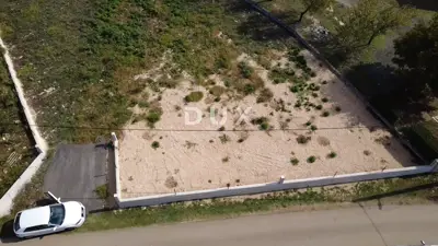 Building plot in Poličnik - fenced and landscaped - 3