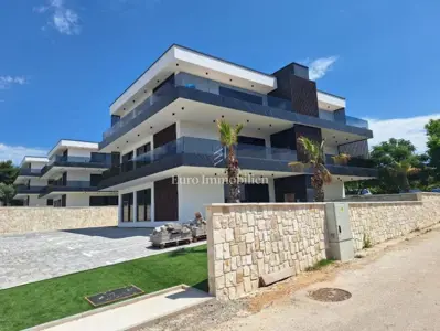 Apartman 73,62 m², Stara Novalja - 2 sobe i terasa - 10
