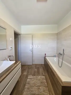 Pula, Nova Veruda, 5-room apartment, 209.93 m² - 19