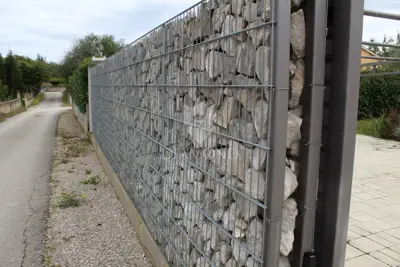 Moderna prizemna kuća sa bazenom - 21
