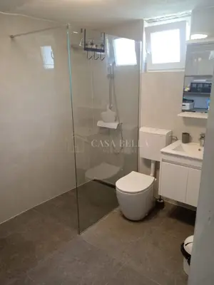 Kuća 379 m², Kastav - tri stambene jedinice i poslovni prostor - 4