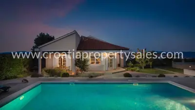 Villa 258 m² in Šibenik, quiet neighborhood and pool - 2