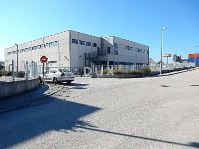 Business-production center 3,559 m², Dugopolje - representative location - 4