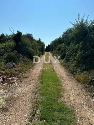 Building land 4,304 m², Šišan - industrial-business zone - 2