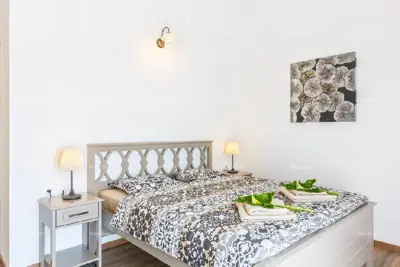 Blizina Barbana! Kuća s bazenom, saunom i jacuzijem! - 17