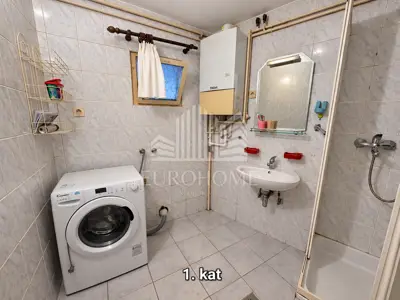 Wohnung 153,8 m², Remete - drei Wohneinheiten - 13