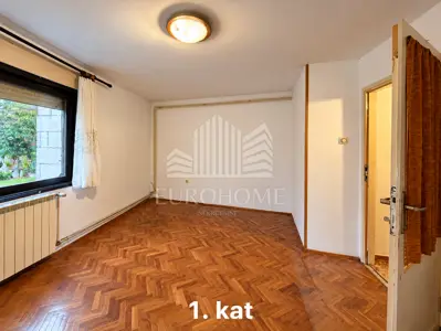Wohnung 153,8 m², Remete - drei Wohneinheiten - 11