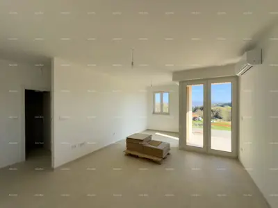Prodajemo stan sa velikim vrtom i parkirnim mjestom, Barban! - 8