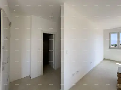 Prodajemo stan sa velikim vrtom i parkirnim mjestom, Barban! - 3