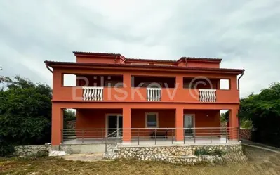Apartmanska kuća 373m² s šest apartmana, Mandre, Pag – 100 metara od plaže