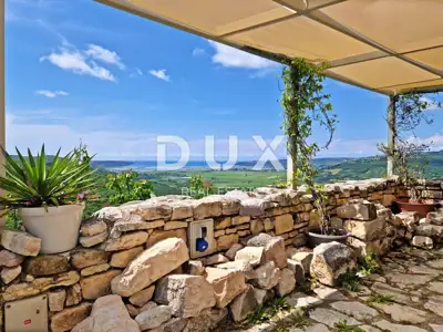 Haus 120 m², Buje - Meerblick und Blick auf bewaldete Hügel - 9