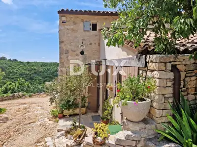 Haus 120 m², Buje - Meerblick und Blick auf bewaldete Hügel - 3