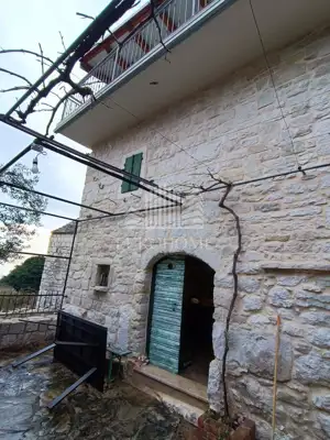 DUGI RAT, Kamena katnica, 200 m², pogled na more