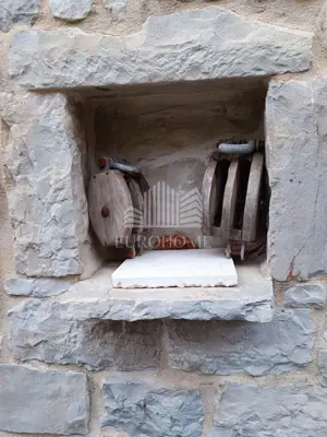 DUGI RAT, Kamena katnica, 200 m², pogled na more - 7