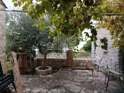 DUGI RAT, Kamena katnica, 200 m², pogled na more - 3