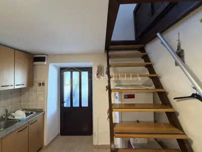 Kuća 45 m², Sužan na Krku - kamena dvojna kuća - 9