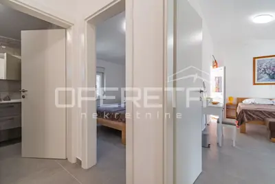 Kuća 84 m², Tinjan - s bazenom i okućnicom - 11